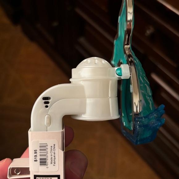 Disney Princesses Ariel Wallflower Plug - Picture 3 of 4